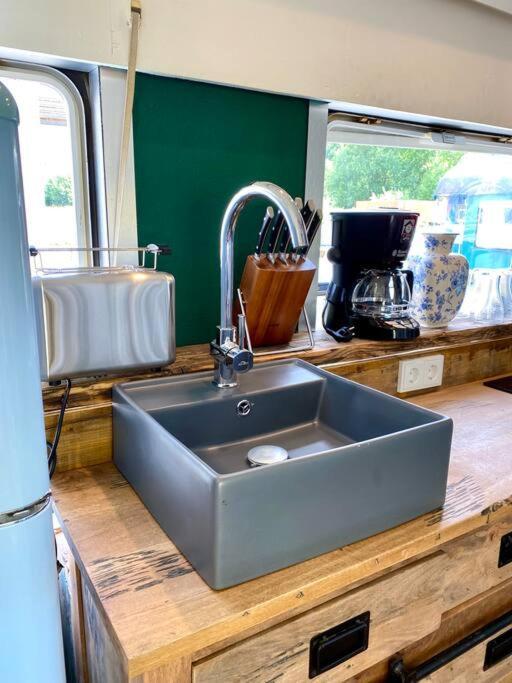 Gleis 1, Eisenbahn Waggon Mit Whirlpool Und Ofen Villa Dahlem  Exterior photo